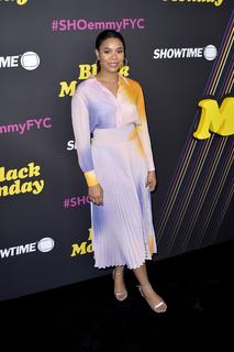 Regina Hall feet photo thumbnail