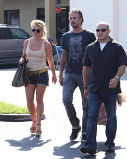 Britney Spears feet photo thumbnail