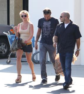 Britney Spears feet photo thumbnail