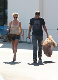 Britney Spears feet photo thumbnail