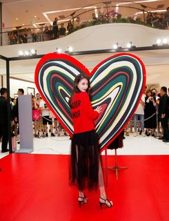 Angelababy feet photo thumbnail