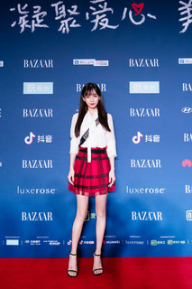 Angelababy feet photo thumbnail