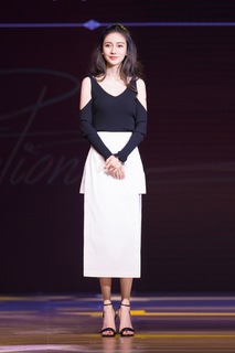 Angelababy feet photo thumbnail