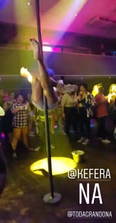 Kéfera Buchmann feet photo thumbnail
