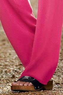 Paige Butcher feet photo thumbnail