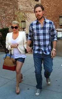 Jessica Simpson feet photo thumbnail