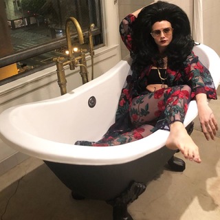 Cara Delevingne feet photo thumbnail