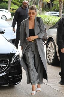 Sofia Richie feet photo thumbnail