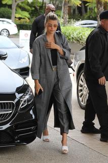 Sofia Richie feet photo thumbnail