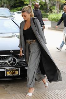 Sofia Richie feet photo thumbnail