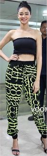 Ananya Pandey feet photo thumbnail