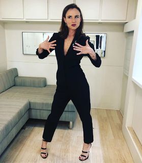 Juliette Lewis feet photo thumbnail