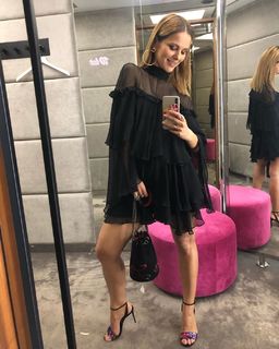 Paulina Sykut feet photo thumbnail
