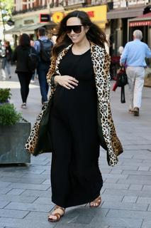 Myleene Klass feet photo thumbnail