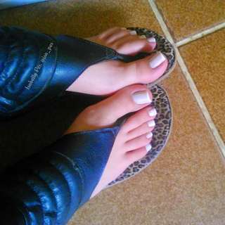 Isa Pes feet photo thumbnail