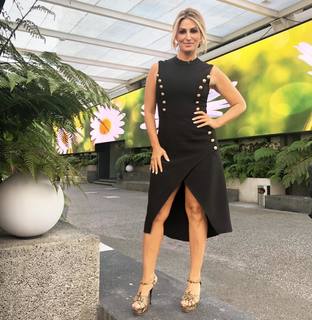 Anette Cuburu feet photo 5