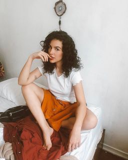 Kéfera Buchmann feet photo thumbnail