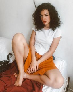 Kéfera Buchmann feet photo thumbnail