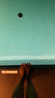 Federica Fontana feet photo thumbnail
