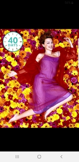 Kylie Minogue feet photo thumbnail