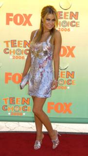Carmen Electra feet photo thumbnail