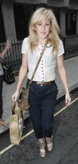 Ellie Goulding feet photo thumbnail