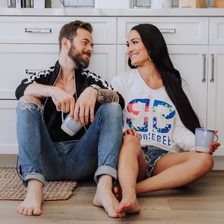 Nikki Garcia feet photo thumbnail