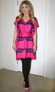 Carmen Electra feet photo thumbnail