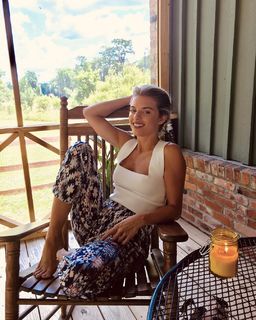 AnnaLynne McCord feet photo thumbnail