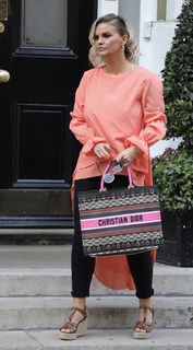 Kerry Katona feet photo thumbnail