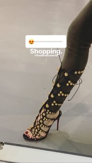Xenia Tchoumitcheva feet photo thumbnail