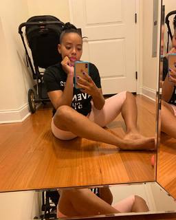Angela Simmons feet photo thumbnail