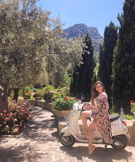 Kelly Brook feet photo thumbnail