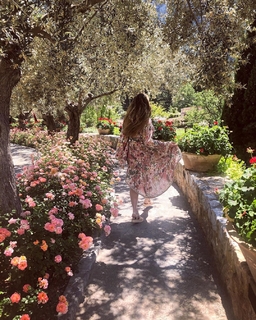 Kelly Brook feet photo thumbnail