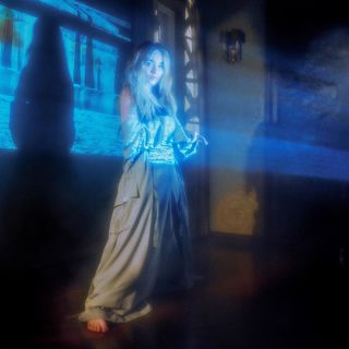 Sabrina Carpenter feet photo thumbnail
