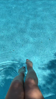 Lena Meyer-Landrut feet photo thumbnail