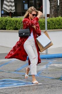 Sofia Richie feet photo thumbnail