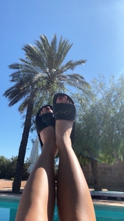 Lena Meyer-Landrut feet photo thumbnail
