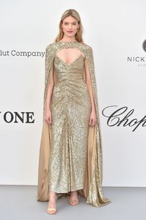 Martha Hunt feet photo thumbnail