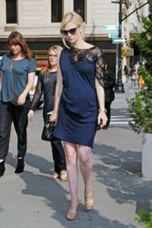 January Jones feet photo thumbnail