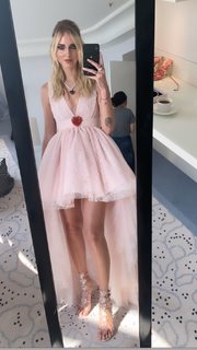 Chiara Ferragni feet photo thumbnail