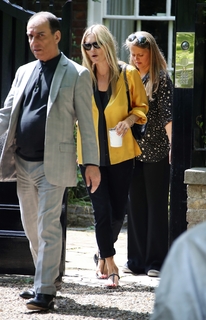 Kate Moss feet photo thumbnail