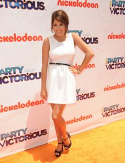 Daniella Monet feet photo thumbnail
