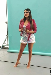 Dulce María feet photo thumbnail