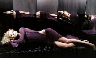Uma Thurman feet photo thumbnail