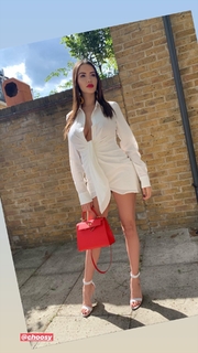 Nabilla Benattia feet photo thumbnail
