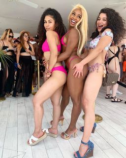 Qimmah Russo feet photo thumbnail