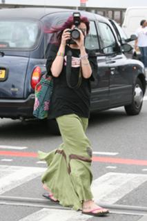 Joss Stone feet photo thumbnail