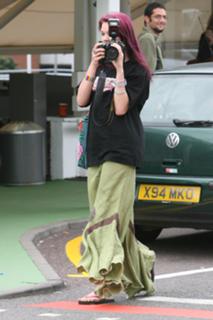 Joss Stone feet photo thumbnail