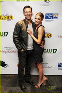 LeAnn Rimes feet photo thumbnail